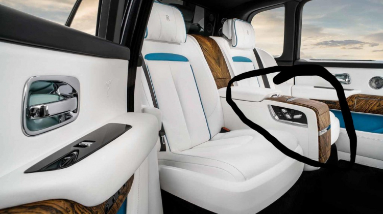 SUV siêu sang Rolls-Royce Cullinan đầu tiên về Việt Nam SUV siêu sang Rolls-Royce Cullinan đầu tiên về Việt Nam