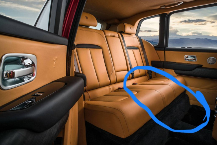 SUV siêu sang Rolls-Royce Cullinan đầu tiên về Việt Nam SUV siêu sang Rolls-Royce Cullinan đầu tiên về Việt Nam