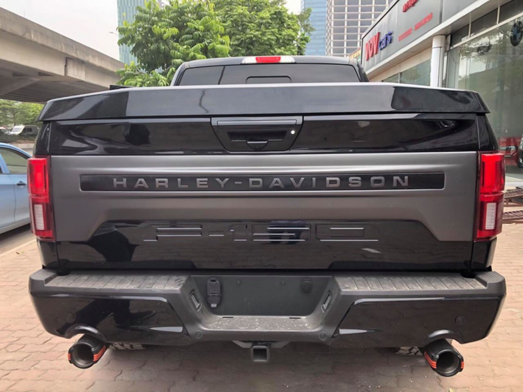 Bán tải hàng độc Ford F-150 Harley Davidson 2019 đầu tiên về Việt Nam