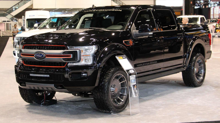 Bán tải hàng độc Ford F-150 Harley Davidson 2019 đầu tiên về Việt Nam