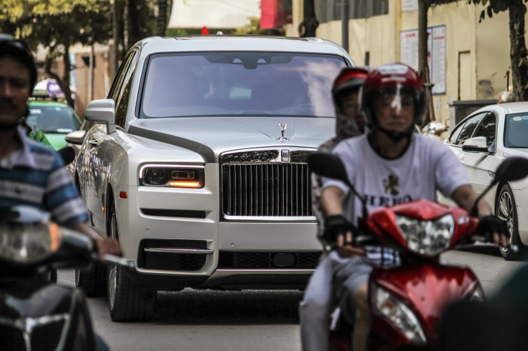 Vẻ đẹp của Rolls-Royce Cullinan: SUV siêu sang có giá hơn 41 tỷ đồng tại Việt Nam