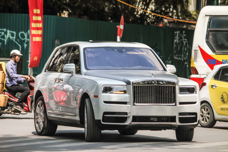 Vẻ đẹp của Rolls-Royce Cullinan: SUV siêu sang có giá hơn 41 tỷ đồng tại Việt Nam