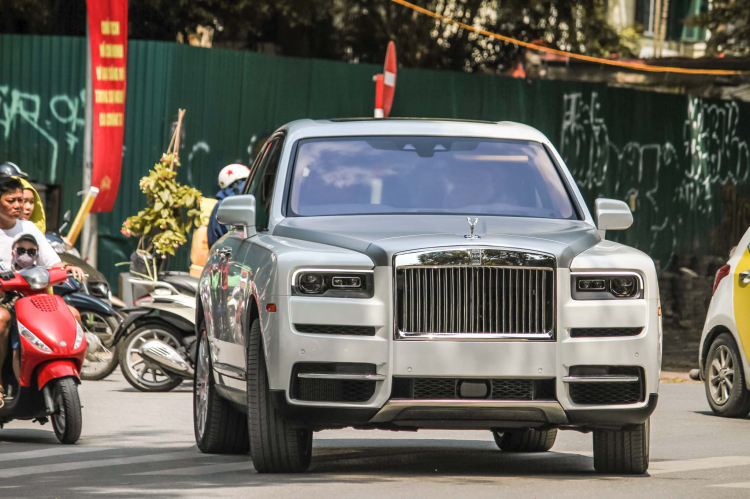 Vẻ đẹp của Rolls-Royce Cullinan: SUV siêu sang có giá hơn 41 tỷ đồng tại Việt Nam