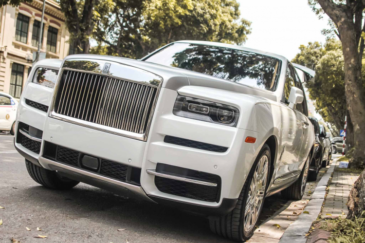 Vẻ đẹp của Rolls-Royce Cullinan: SUV siêu sang có giá hơn 41 tỷ đồng tại Việt Nam