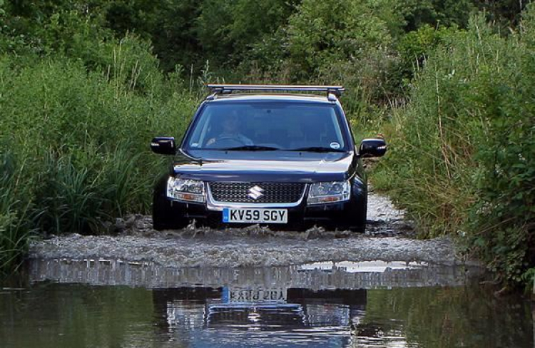 Lý do Suzuki Grand Vitara ế ẩm tại VN