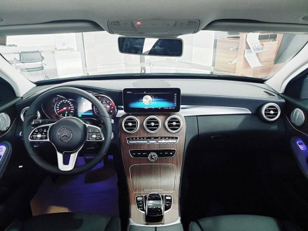 ban-mercedes-c200-exclusive-2019-luot-4-000km-chinh-hang-tot-nhat-266496967_large.jpg