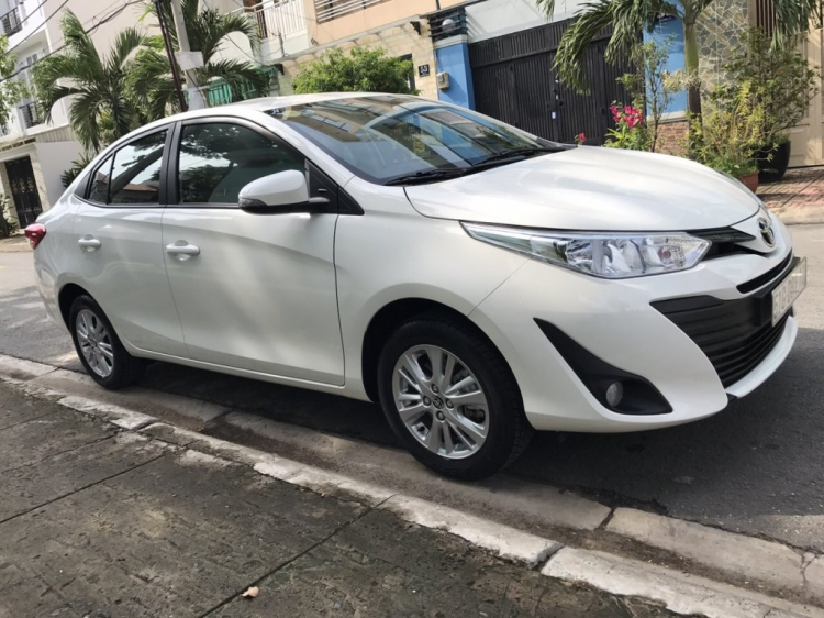 Toyota Vios E CVT Đời T12/2018 mẫu mới màu trắng xe đi 1500km cực đẹp