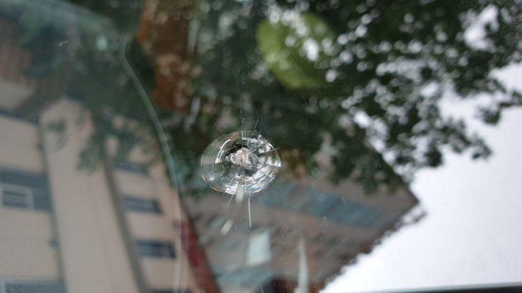 GlasWeld -Đánh bóng kính xe hơi xước, mờ, lóa mắt, tẩy ố mốc. Hàn kính nứt.