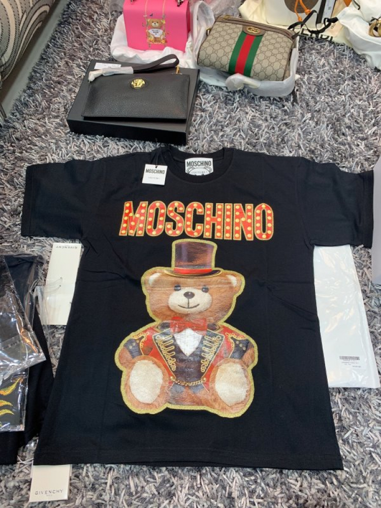 Thái Dương Authentic-Chuyên Bán Đồ Hiệu Gucci Fendi Dolce Hermes Givenchy LV Balenciaga,Saint,Ds v.v Thái Dương Authentic-Chuyên Bán Đồ Hiệu Gucci Fendi Dolce Hermes Givenchy LV Balenciaga,Saint,Ds v.v