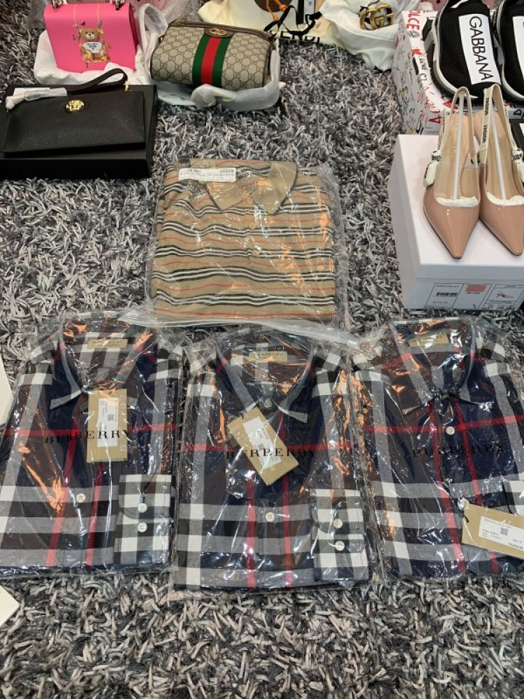 Thái Dương Authentic-Chuyên Bán Đồ Hiệu Gucci Fendi Dolce Hermes Givenchy LV Balenciaga,Saint,Ds v.v Thái Dương Authentic-Chuyên Bán Đồ Hiệu Gucci Fendi Dolce Hermes Givenchy LV Balenciaga,Saint,Ds v.v