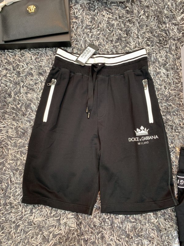 Thái Dương Authentic-Chuyên Bán Đồ Hiệu Gucci Fendi Dolce Hermes Givenchy LV Balenciaga,Saint,Ds v.v Thái Dương Authentic-Chuyên Bán Đồ Hiệu Gucci Fendi Dolce Hermes Givenchy LV Balenciaga,Saint,Ds v.v
