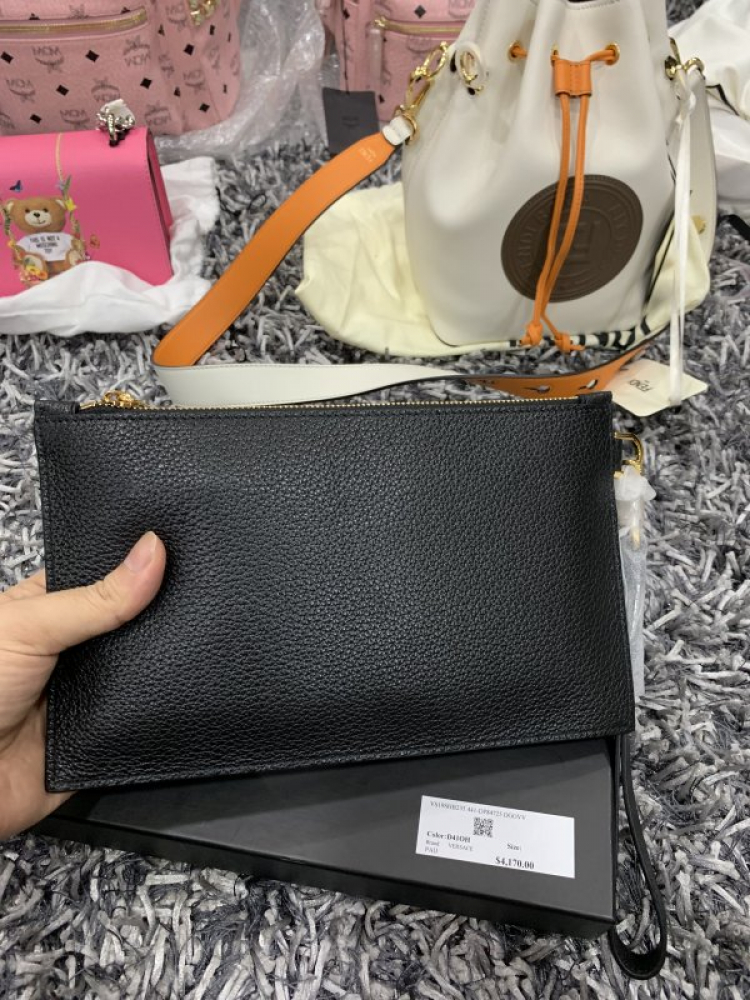 Thái Dương Authentic-Chuyên Bán Đồ Hiệu Gucci Fendi Dolce Hermes Givenchy LV Balenciaga,Saint,Ds v.v