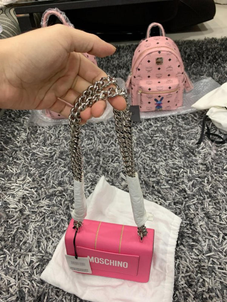 Thái Dương Authentic-Chuyên Bán Đồ Hiệu Gucci Fendi Dolce Hermes Givenchy LV Balenciaga,Saint,Ds v.v Thái Dương Authentic-Chuyên Bán Đồ Hiệu Gucci Fendi Dolce Hermes Givenchy LV Balenciaga,Saint,Ds v.v
