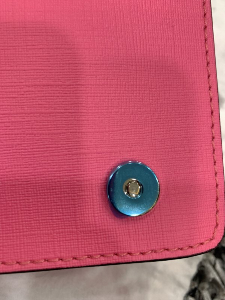 Thái Dương Authentic-Chuyên Bán Đồ Hiệu Gucci Fendi Dolce Hermes Givenchy LV Balenciaga,Saint,Ds v.v Thái Dương Authentic-Chuyên Bán Đồ Hiệu Gucci Fendi Dolce Hermes Givenchy LV Balenciaga,Saint,Ds v.v