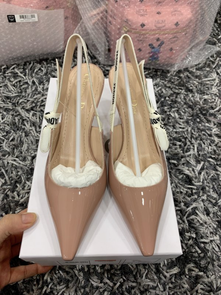 Thái Dương Authentic-Chuyên Bán Đồ Hiệu Gucci Fendi Dolce Hermes Givenchy LV Balenciaga,Saint,Ds v.v Thái Dương Authentic-Chuyên Bán Đồ Hiệu Gucci Fendi Dolce Hermes Givenchy LV Balenciaga,Saint,Ds v.v