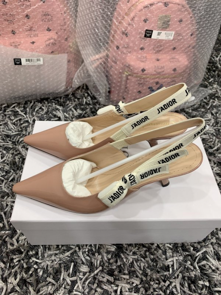 Thái Dương Authentic-Chuyên Bán Đồ Hiệu Gucci Fendi Dolce Hermes Givenchy LV Balenciaga,Saint,Ds v.v Thái Dương Authentic-Chuyên Bán Đồ Hiệu Gucci Fendi Dolce Hermes Givenchy LV Balenciaga,Saint,Ds v.v