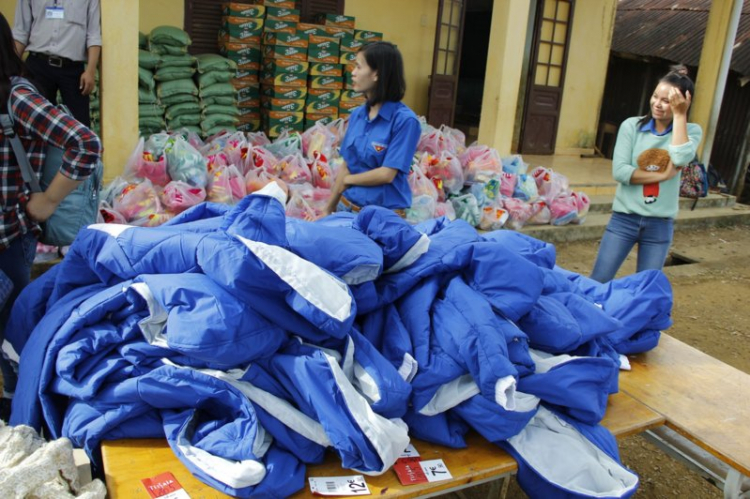 Chương trình từ thiện "ÁO ẤM MÙA ĐÔNG CHO TRẺ EM VÙNG CAO" Chương trình từ thiện "ÁO ẤM MÙA ĐÔNG CHO TRẺ EM VÙNG CAO"