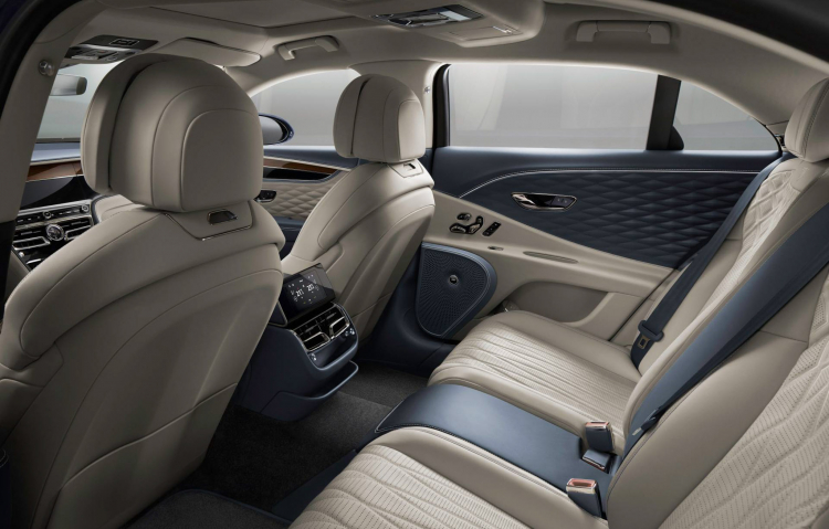 Bentley Flying Spur thế hệ hoàn toàn mới ra mắt: Thách thức Rolls-Royce Ghost Bentley Flying Spur thế hệ hoàn toàn mới ra mắt: Thách thức Rolls-Royce Ghost