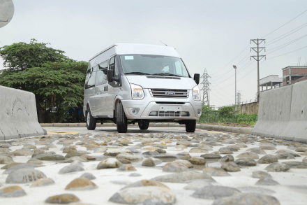 otosaigon-Ford Transit #1.jpg