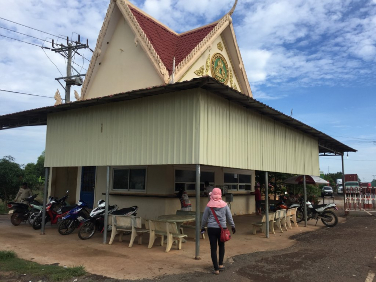 Chân ngắn xuyên Lào - Đường bộ qua Thái đi Pattaya 2500km ngộ hơn fly