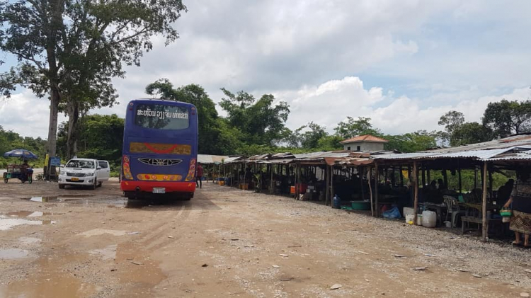 Chân ngắn xuyên Lào - Đường bộ qua Thái đi Pattaya 2500km ngộ hơn fly Chân ngắn xuyên Lào - Đường bộ qua Thái đi Pattaya 2500km ngộ hơn fly