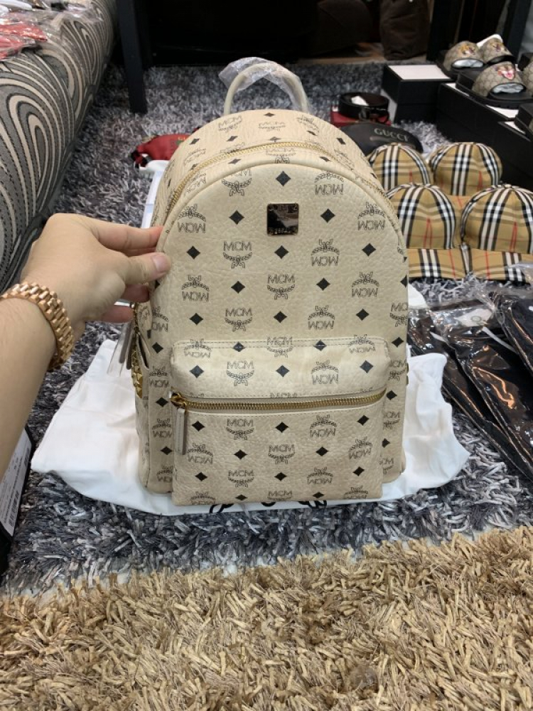 Thái Dương Authentic-Chuyên Bán Đồ Hiệu Gucci Fendi Dolce Hermes Givenchy LV Balenciaga,Saint,Ds v.v