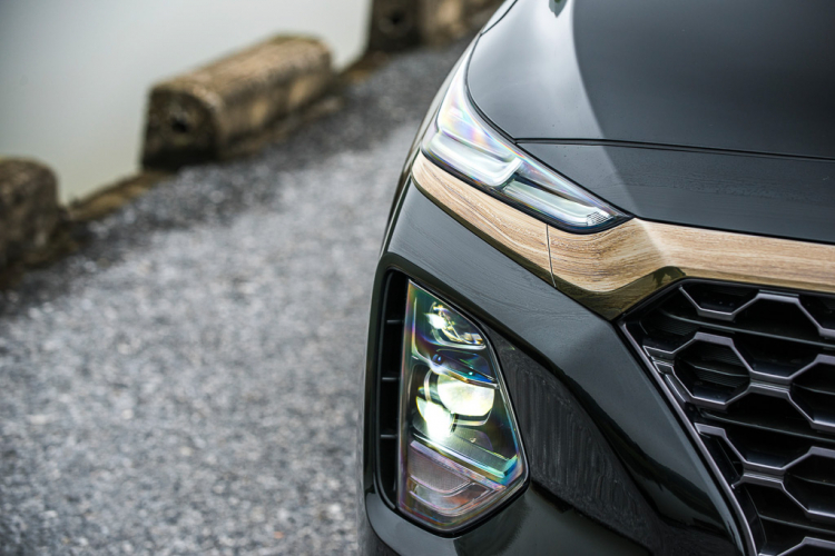 So sánh sự khác biệt giữa Mazda CX-8 và Hyundai SantaFe So sánh sự khác biệt giữa Mazda CX-8 và Hyundai SantaFe