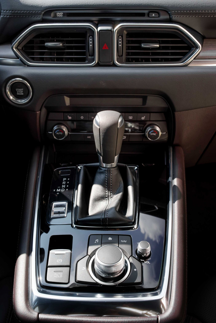 So sánh sự khác biệt giữa Mazda CX-8 và Hyundai SantaFe So sánh sự khác biệt giữa Mazda CX-8 và Hyundai SantaFe