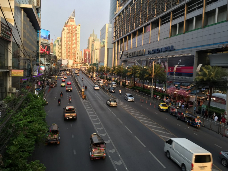 Chân ngắn xuyên Lào - Đường bộ qua Thái đi Pattaya 2500km ngộ hơn fly