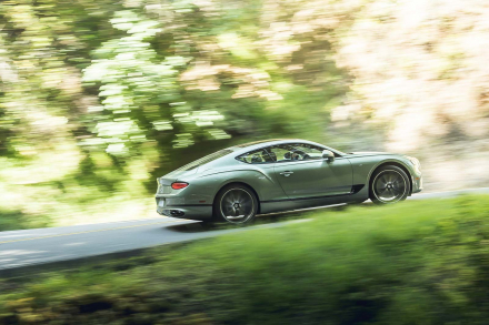otosaigon-Bentley Continental GT V8 2020 (1).jpg
