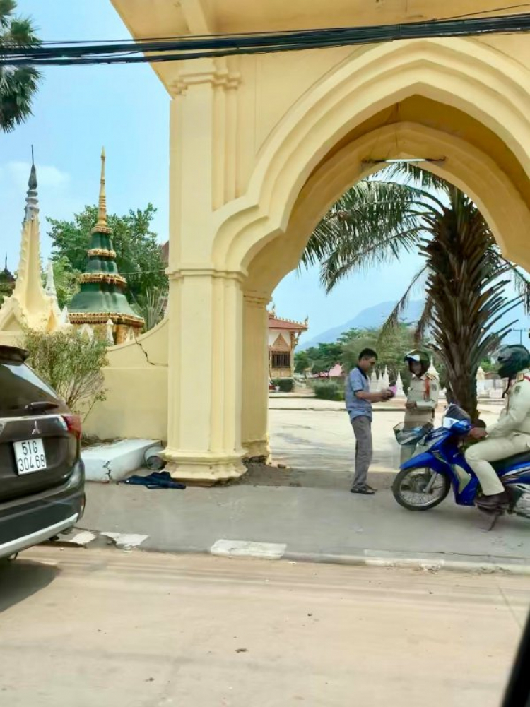 Bolaven vẫy gọi! Bolaven vẫy gọi!