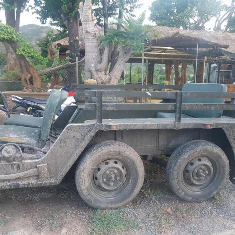 Gara độ / sửa chữa Jeep cổ.. Gara độ / sửa chữa Jeep cổ..