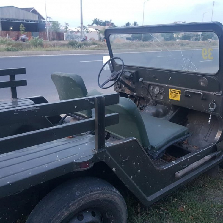 Gara độ / sửa chữa Jeep cổ.. Gara độ / sửa chữa Jeep cổ..