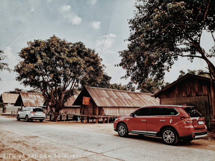 Phượt với Outlander xuyên 1/2 Việt gần 2.400km với Gia Đình nhỏ :) Phượt với Outlander xuyên 1/2 Việt gần 2.400km với Gia Đình nhỏ :)