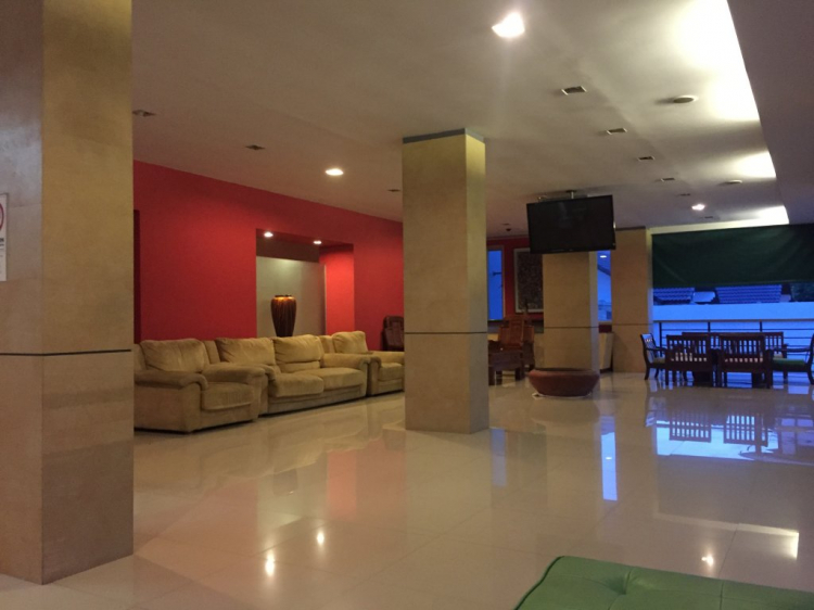 Chân ngắn xuyên Lào - Đường bộ qua Thái đi Pattaya 2500km ngộ hơn fly Chân ngắn xuyên Lào - Đường bộ qua Thái đi Pattaya 2500km ngộ hơn fly