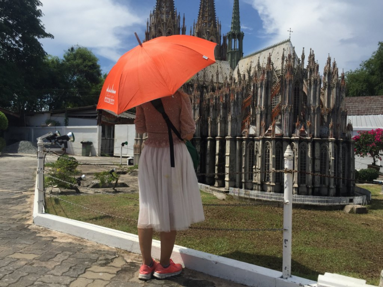 Chân ngắn xuyên Lào - Đường bộ qua Thái đi Pattaya 2500km ngộ hơn fly Chân ngắn xuyên Lào - Đường bộ qua Thái đi Pattaya 2500km ngộ hơn fly