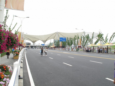 EXPO 2010-THUONG HAI 492.JPG