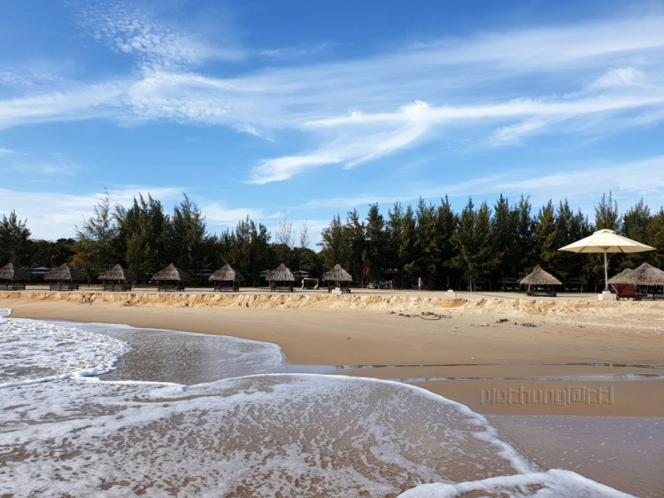 Mùa hè rực rỡ, rong ruổi trên những con đường ven biển Mùa hè rực rỡ, rong ruổi trên những con đường ven biển