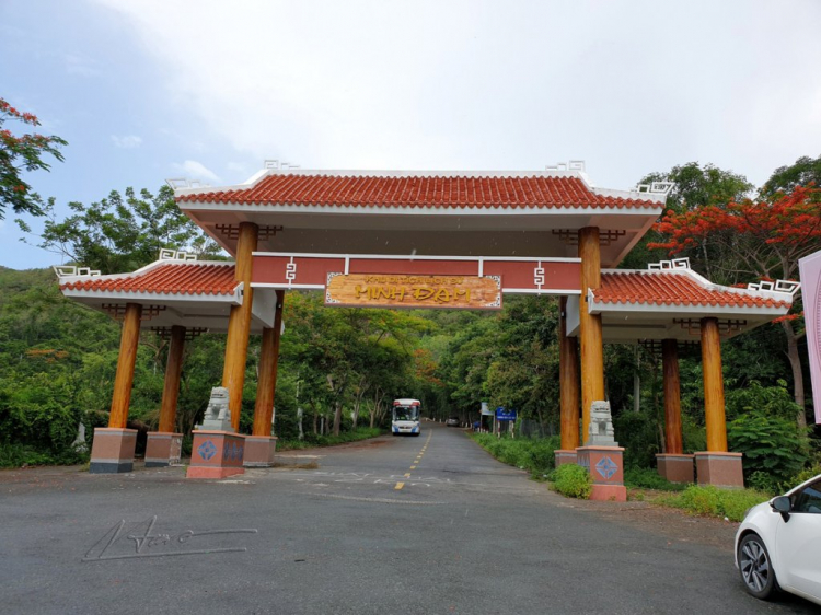 Mùa hè rực rỡ, rong ruổi trên những con đường ven biển Mùa hè rực rỡ, rong ruổi trên những con đường ven biển