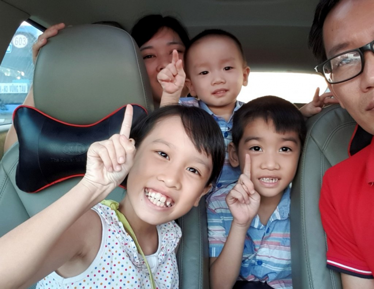 Mùa hè rực rỡ, rong ruổi trên những con đường ven biển Mùa hè rực rỡ, rong ruổi trên những con đường ven biển