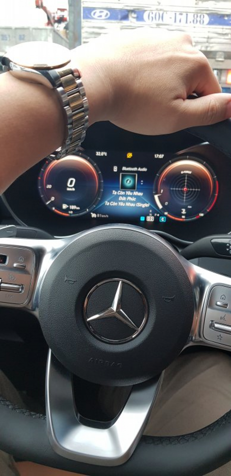 Có nên chọn mua Mercedes-Benz C 300 AMG 2019?