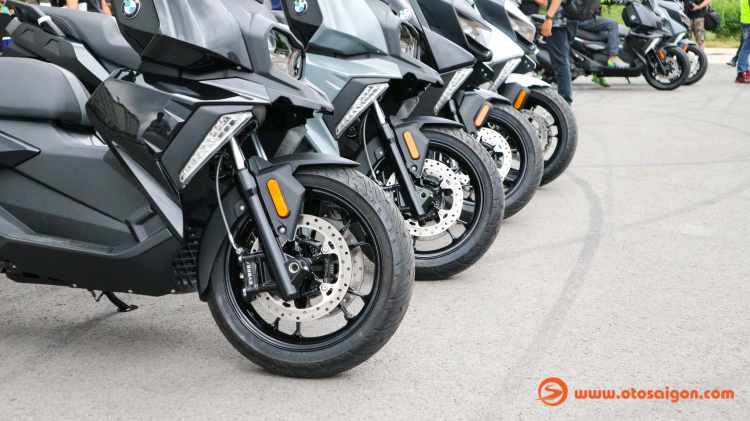 BMW Motorrad Việt Nam giới thiệu xe tay ga PKL cao cấp C400X và C400GT giá từ 289 - 319 triệu đồng BMW Motorrad Việt Nam giới thiệu xe tay ga PKL cao cấp C400X và C400GT giá từ 289 - 319 triệu đồng