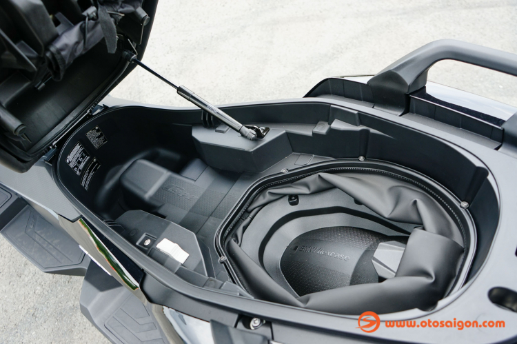 BMW Motorrad Việt Nam giới thiệu xe tay ga PKL cao cấp C400X và C400GT giá từ 289 - 319 triệu đồng BMW Motorrad Việt Nam giới thiệu xe tay ga PKL cao cấp C400X và C400GT giá từ 289 - 319 triệu đồng