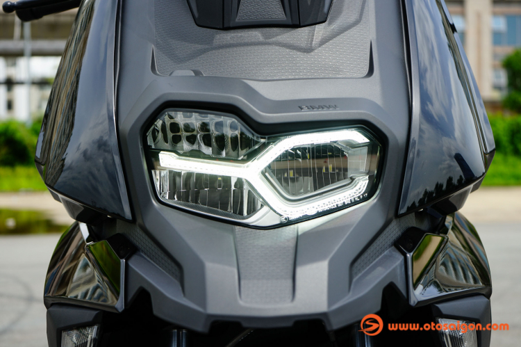 BMW Motorrad Việt Nam giới thiệu xe tay ga PKL cao cấp C400X và C400GT giá từ 289 - 319 triệu đồng BMW Motorrad Việt Nam giới thiệu xe tay ga PKL cao cấp C400X và C400GT giá từ 289 - 319 triệu đồng