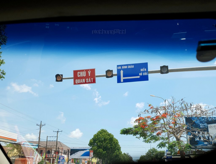 Mùa hè rực rỡ, rong ruổi trên những con đường ven biển Mùa hè rực rỡ, rong ruổi trên những con đường ven biển
