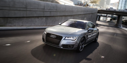 2014-CES-Audi-connect-driver-assistance-piloted-driving-352-960x480.jpg