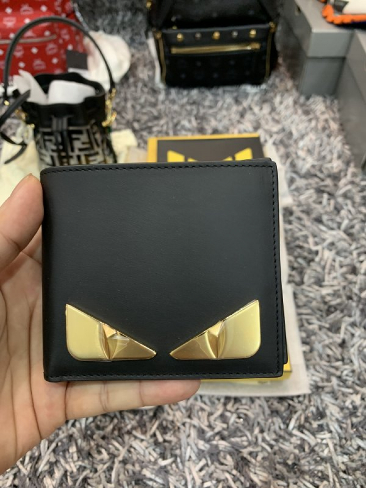 Thái Dương Authentic-Chuyên Bán Đồ Hiệu Gucci Fendi Dolce Hermes Givenchy LV Balenciaga,Saint,Ds v.v