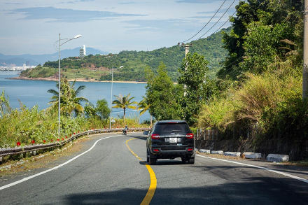 otosaigon-Ford Everest thử thách 1 bình dầu (4).jpg