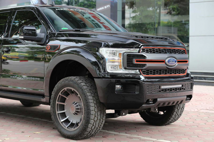 Chiêm ngưỡng bán tải Ford F-150 Harley-Davidson cực hiếm tại Việt Nam