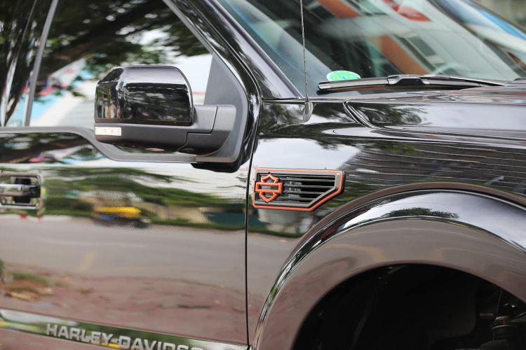 Chiêm ngưỡng bán tải Ford F-150 Harley-Davidson cực hiếm tại Việt Nam Chiêm ngưỡng bán tải Ford F-150 Harley-Davidson cực hiếm tại Việt Nam
